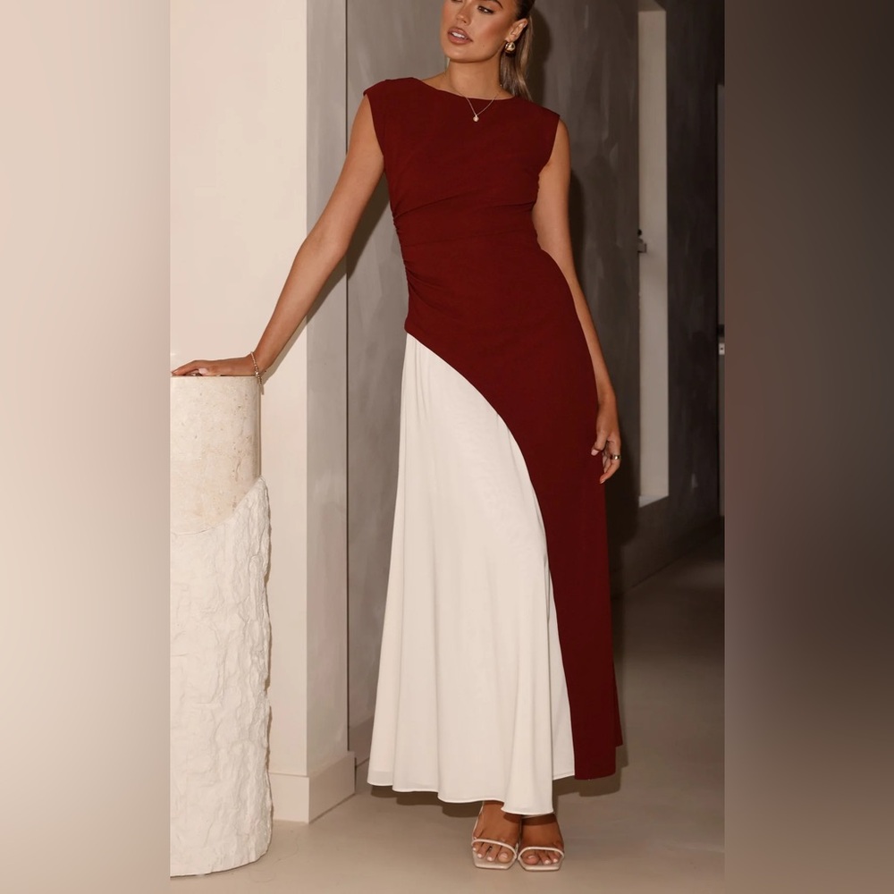 Elegant Two-Tone Maxi Dress